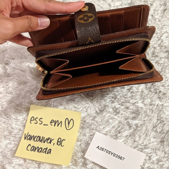 Louis Vuitton wallet - Picture 6 of 8